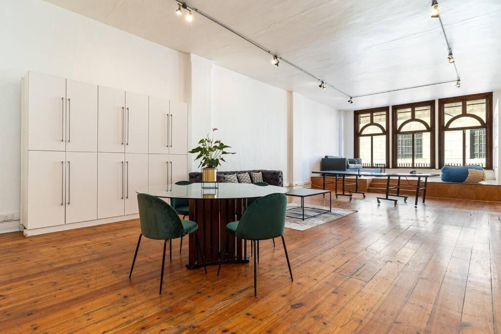 Apartment Spacious 2 Bed In Centre Cape Town
