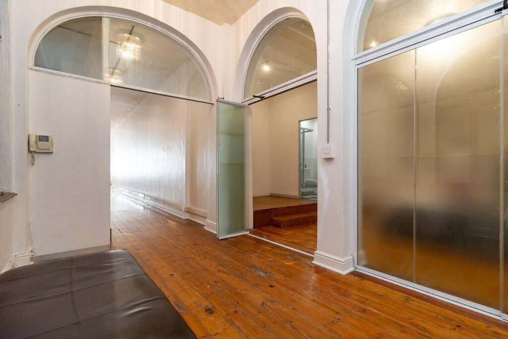 Spacious 2 Bed In Centre
