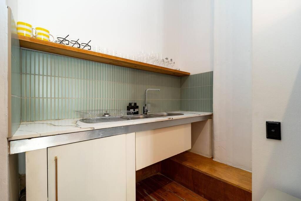 Spacious 2 Bed In Centre Apartment Cape Town
