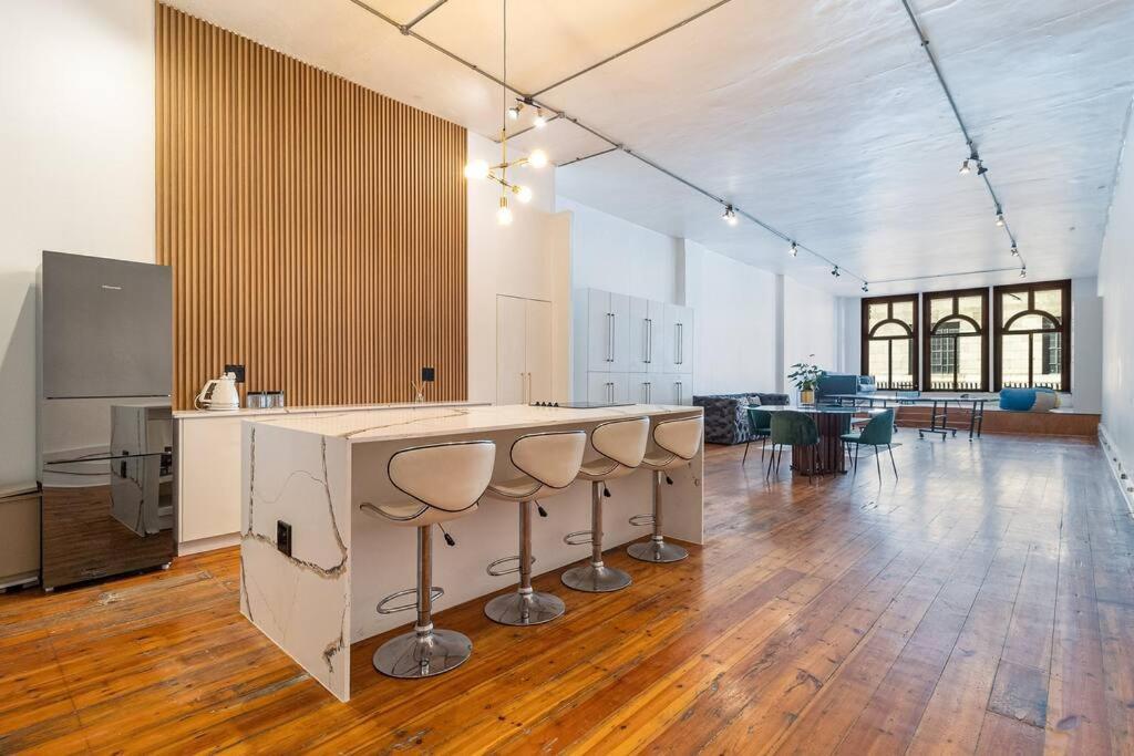 Spacious 2 Bed In Centre Apartment Cape Town